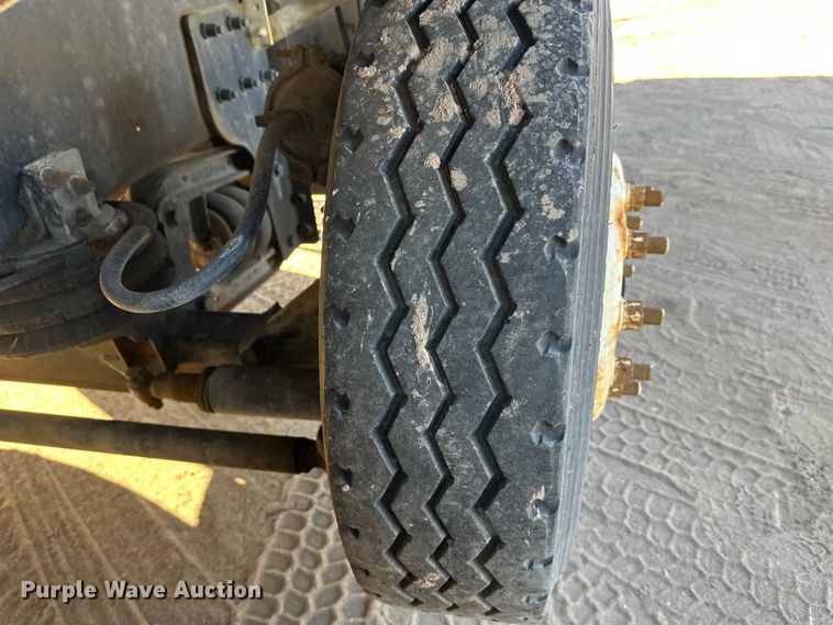 image for item DW4341 2004 International 5500i ready mix truck