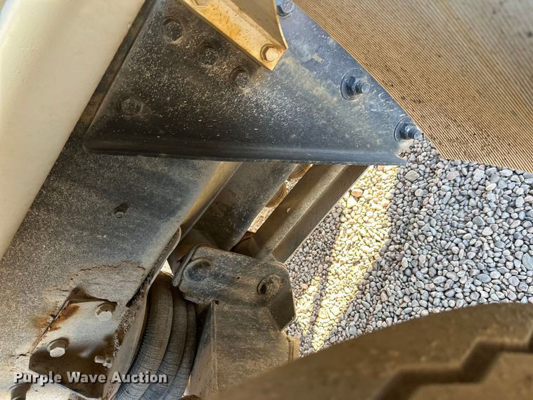 image for item DW4345 2000 International 5500i ready mix truck