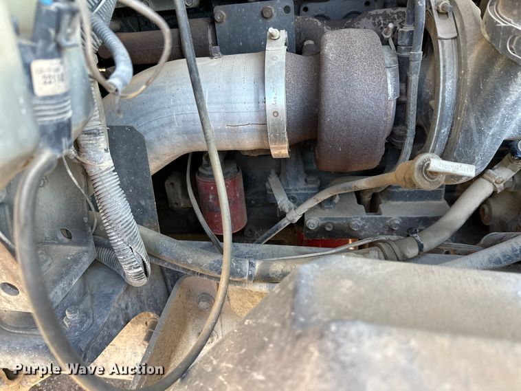 image for item DW4345 2000 International 5500i ready mix truck