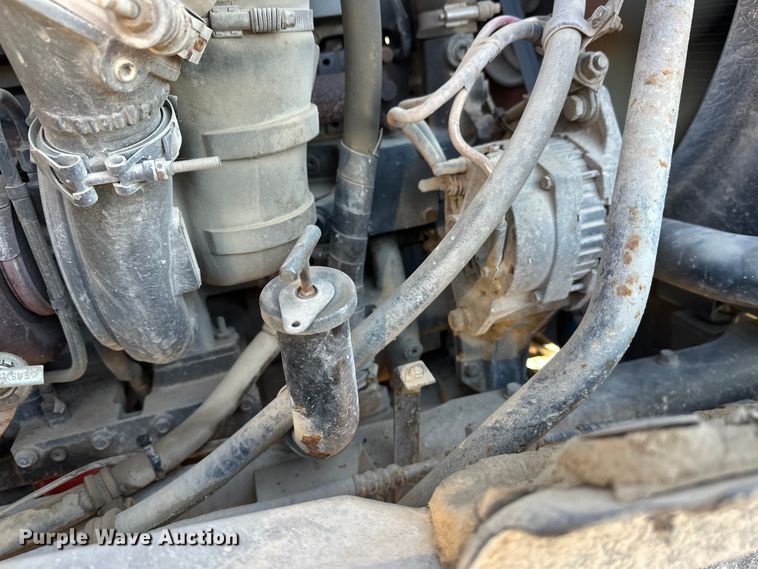 image for item DW4345 2000 International 5500i ready mix truck