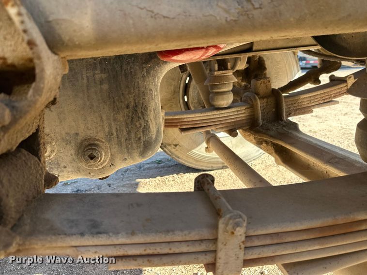 image for item DW4345 2000 International 5500i ready mix truck