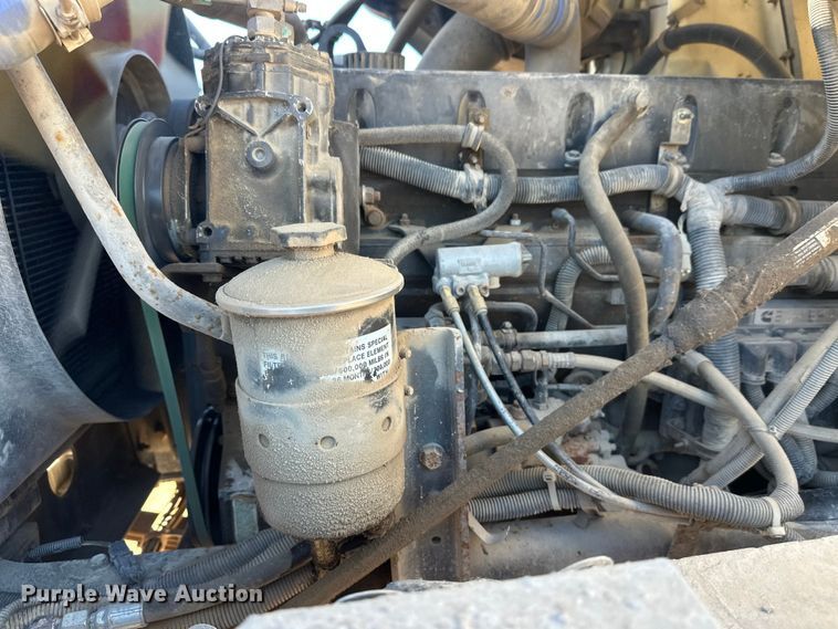 image for item DW4345 2000 International 5500i ready mix truck