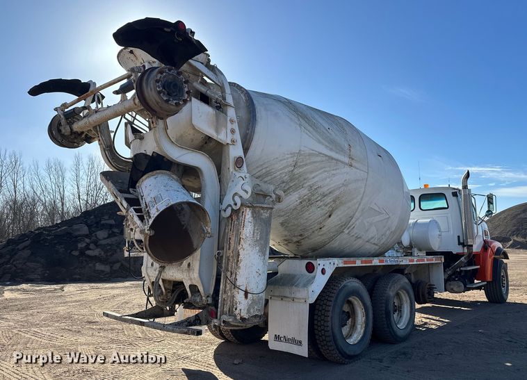image for item DW4347 2004 Sterling L9500 ready mix truck