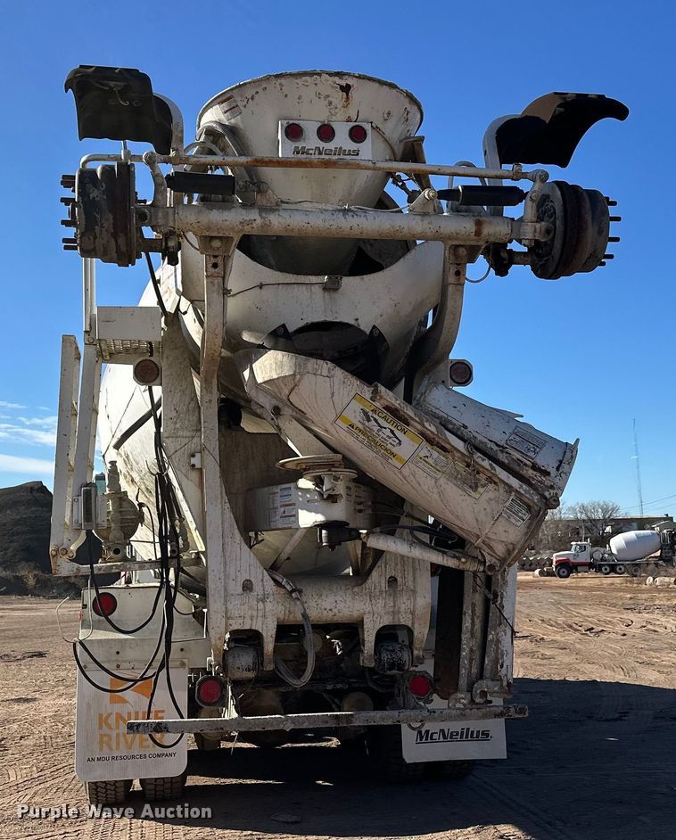 image for item DW4347 2004 Sterling L9500 ready mix truck