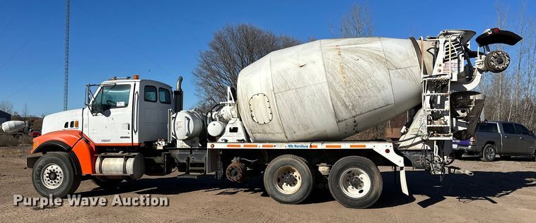 image for item DW4347 2004 Sterling L9500 ready mix truck