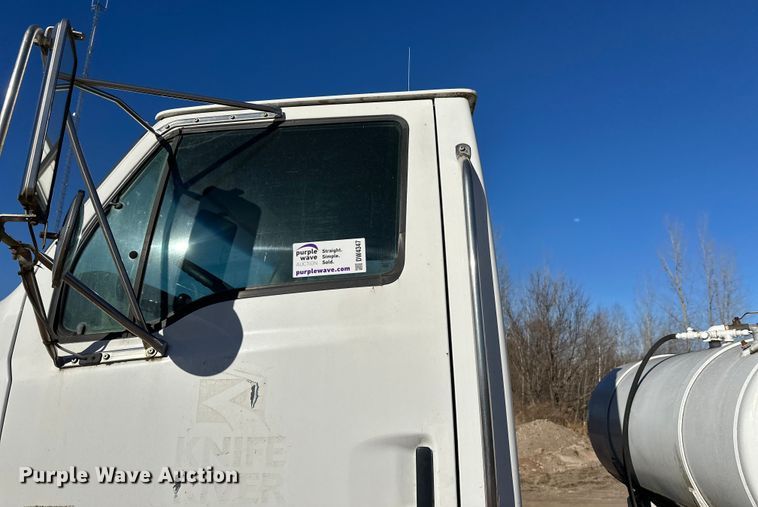 image for item DW4347 2004 Sterling L9500 ready mix truck