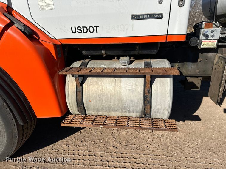 image for item DW4347 2004 Sterling L9500 ready mix truck