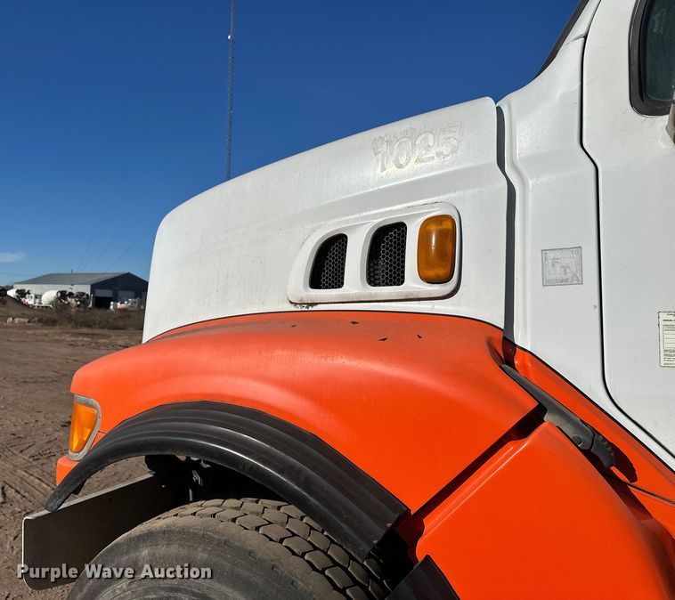 image for item DW4347 2004 Sterling L9500 ready mix truck