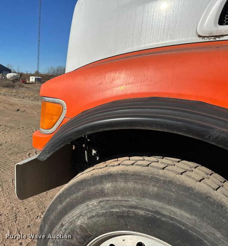 image for item DW4347 2004 Sterling L9500 ready mix truck