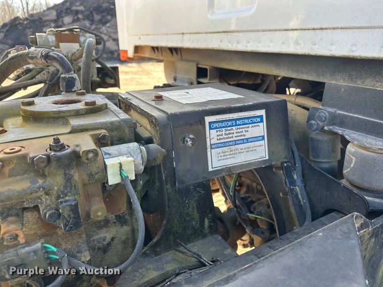 image for item DW4347 2004 Sterling L9500 ready mix truck