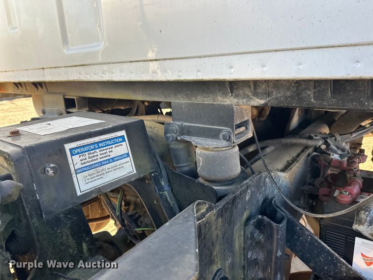 image for item DW4347 2004 Sterling L9500 ready mix truck