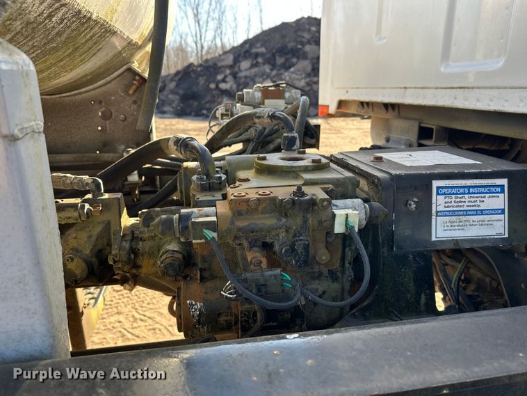 image for item DW4347 2004 Sterling L9500 ready mix truck