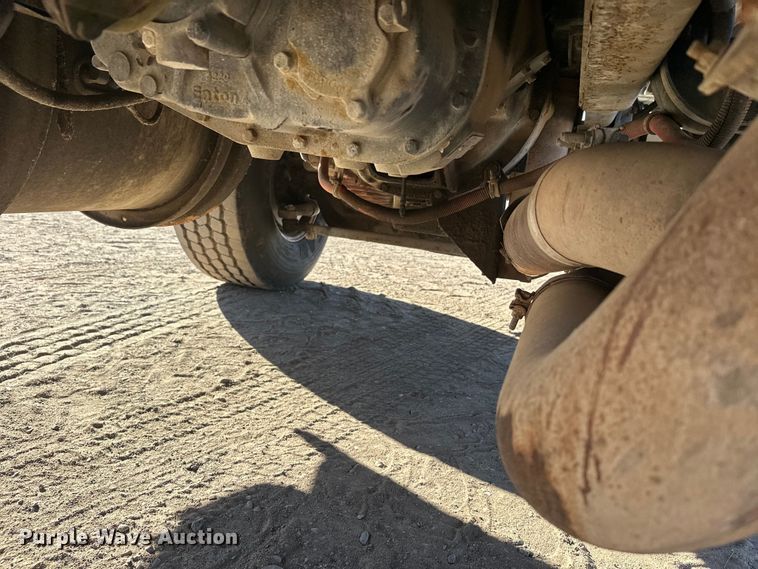 image for item DW4347 2004 Sterling L9500 ready mix truck