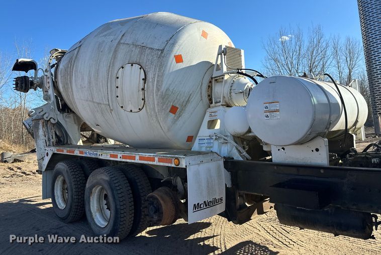 image for item DW4347 2004 Sterling L9500 ready mix truck