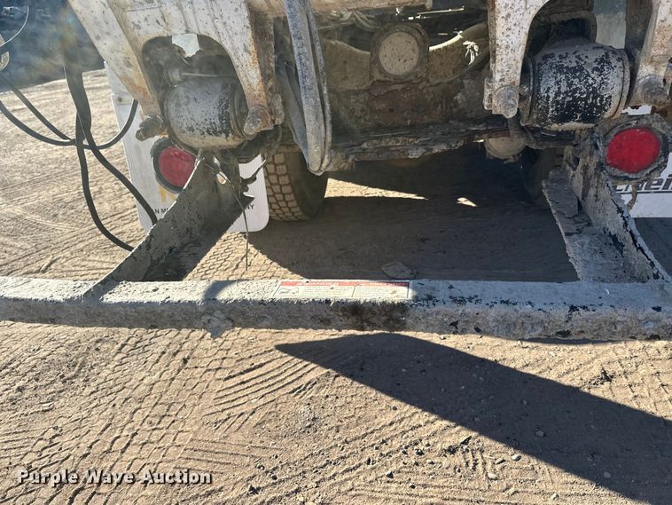 image for item DW4347 2004 Sterling L9500 ready mix truck