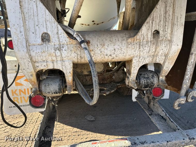 image for item DW4347 2004 Sterling L9500 ready mix truck