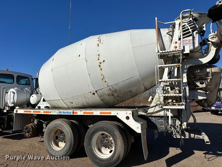 image for item DW4347 2004 Sterling L9500 ready mix truck