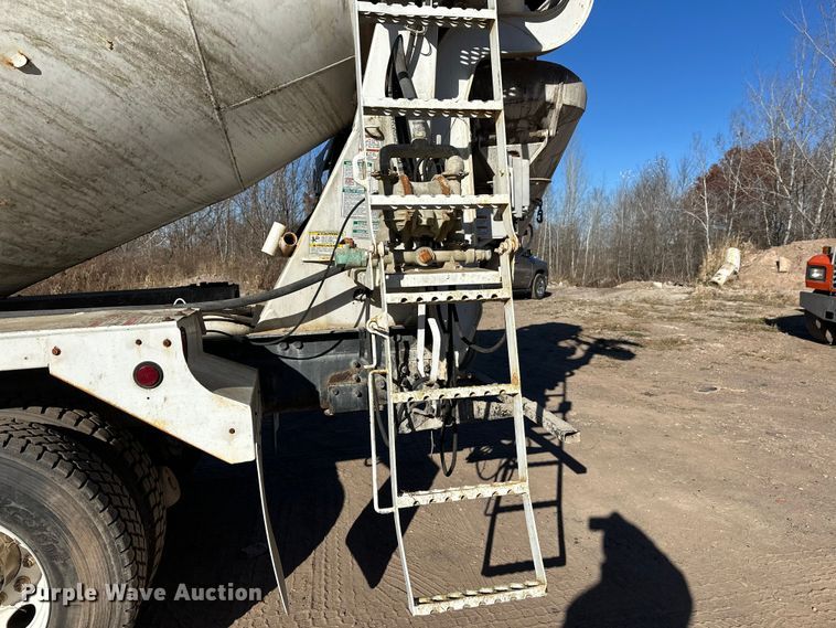 image for item DW4347 2004 Sterling L9500 ready mix truck