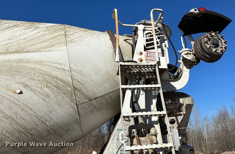 image for item DW4347 2004 Sterling L9500 ready mix truck