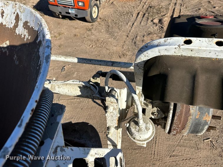 image for item DW4347 2004 Sterling L9500 ready mix truck