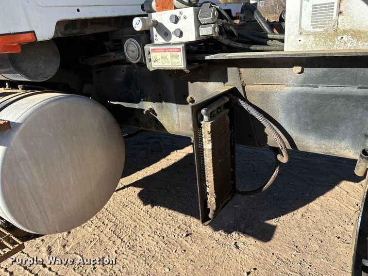 image for item DW4347 2004 Sterling L9500 ready mix truck