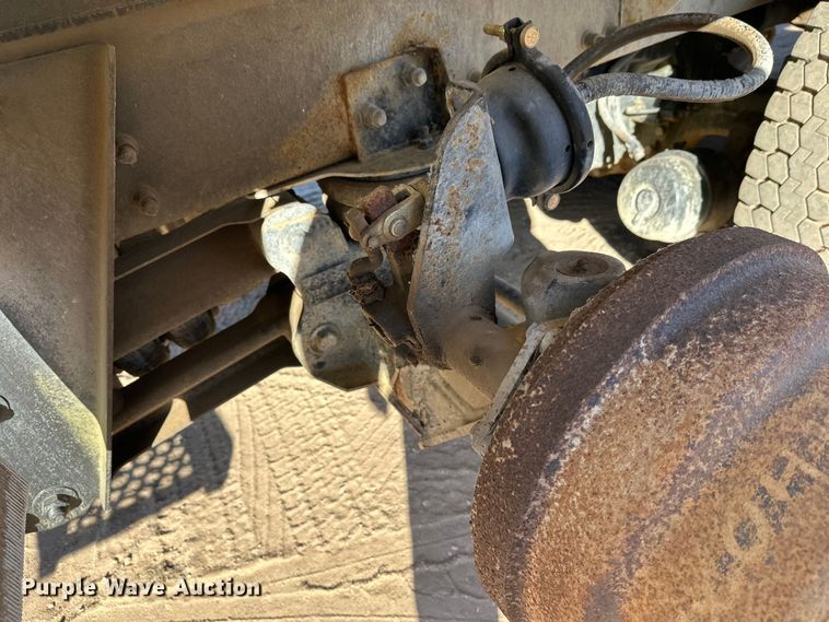 image for item DW4347 2004 Sterling L9500 ready mix truck