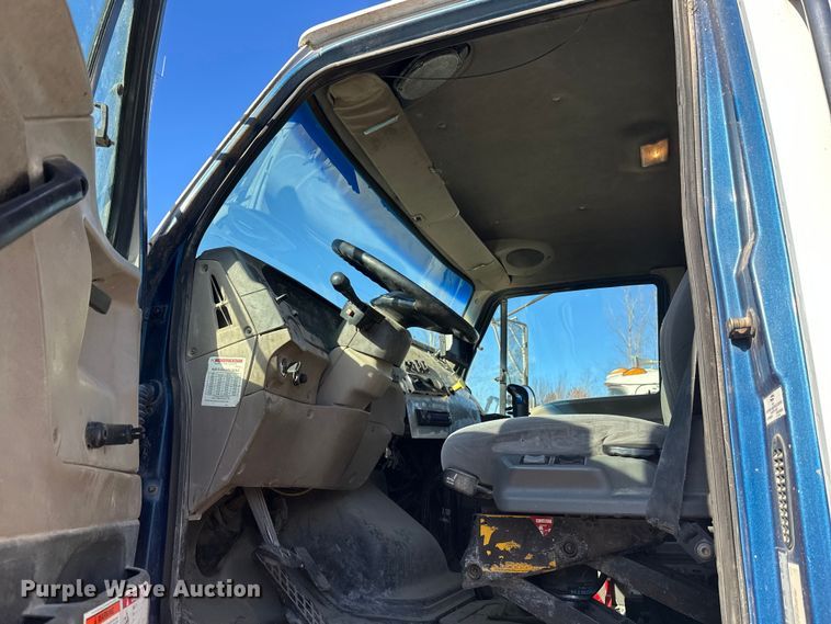 image for item DW4347 2004 Sterling L9500 ready mix truck