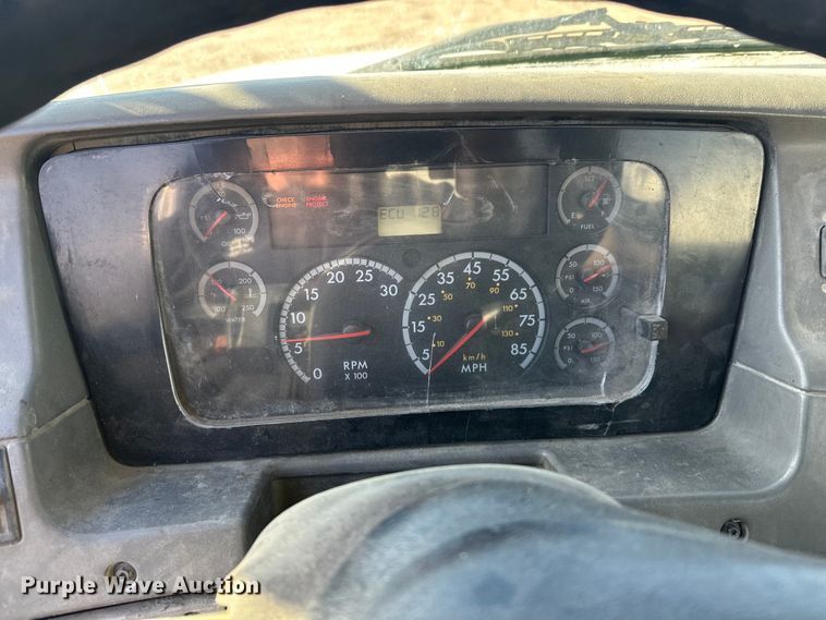 image for item DW4347 2004 Sterling L9500 ready mix truck