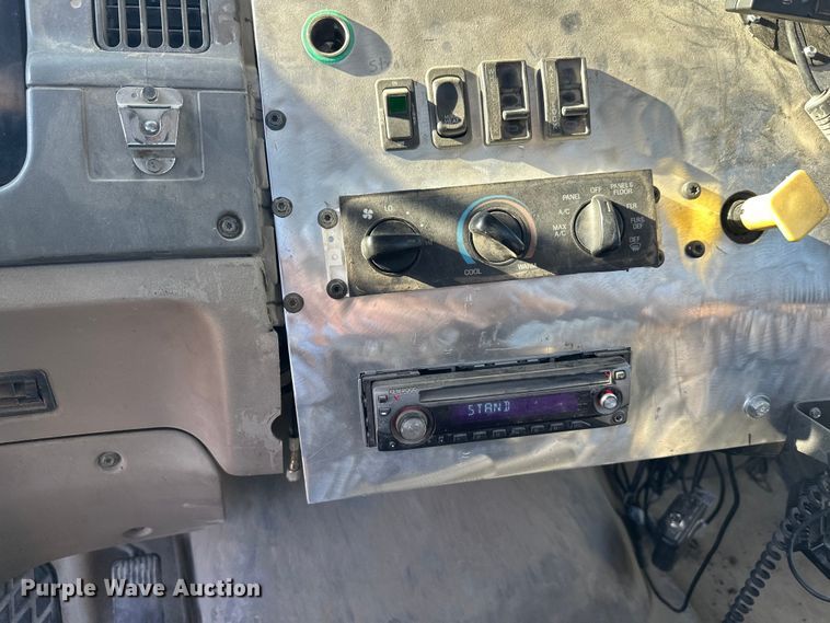 image for item DW4347 2004 Sterling L9500 ready mix truck