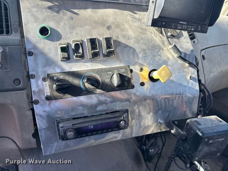 image for item DW4347 2004 Sterling L9500 ready mix truck