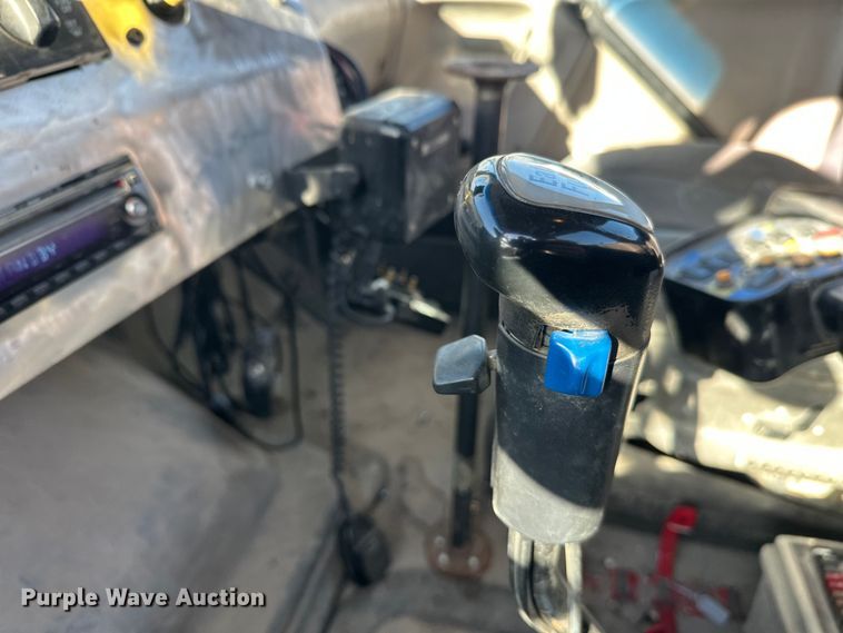 image for item DW4347 2004 Sterling L9500 ready mix truck