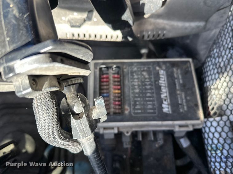 image for item DW4347 2004 Sterling L9500 ready mix truck