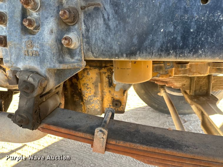 image for item DW4347 2004 Sterling L9500 ready mix truck