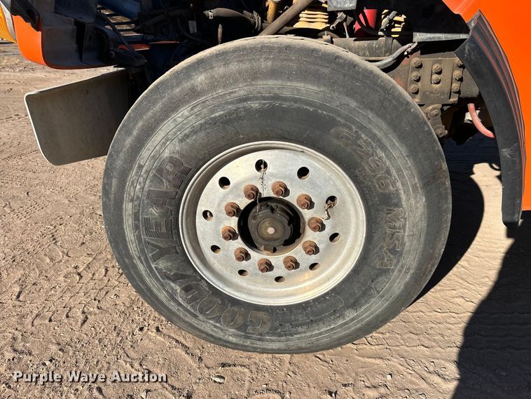 image for item DW4347 2004 Sterling L9500 ready mix truck