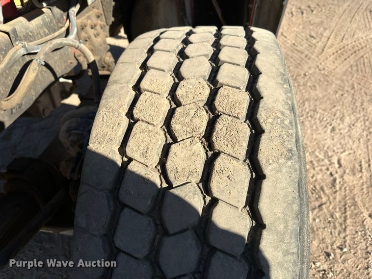 image for item DW4347 2004 Sterling L9500 ready mix truck