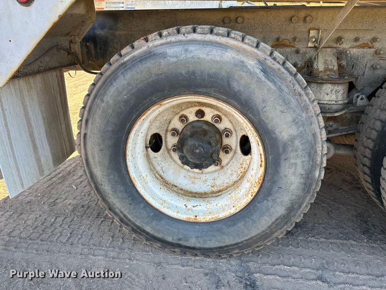 image for item DW4347 2004 Sterling L9500 ready mix truck