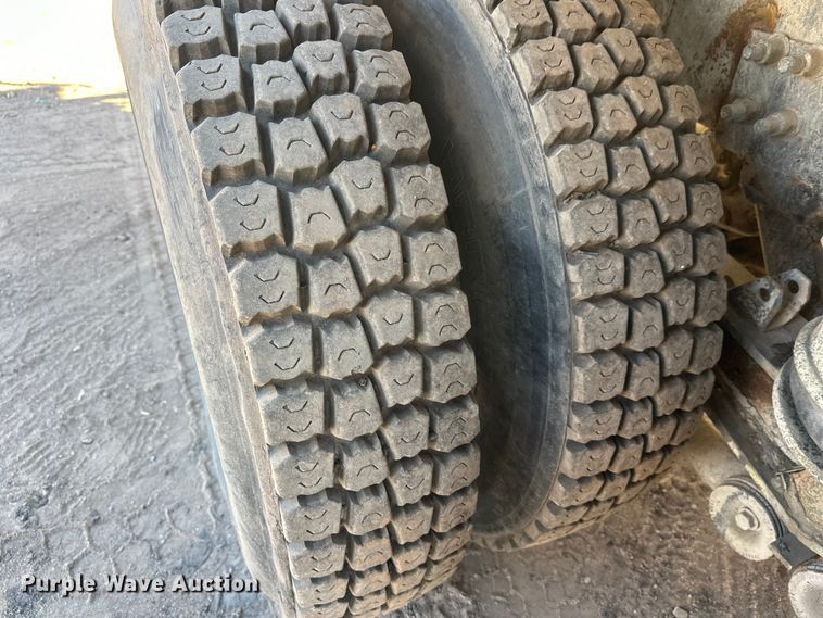 image for item DW4347 2004 Sterling L9500 ready mix truck