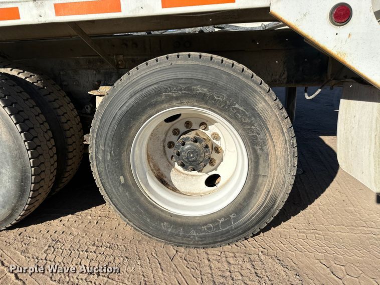 image for item DW4347 2004 Sterling L9500 ready mix truck