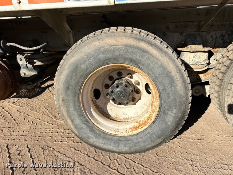 image for item DW4347 2004 Sterling L9500 ready mix truck