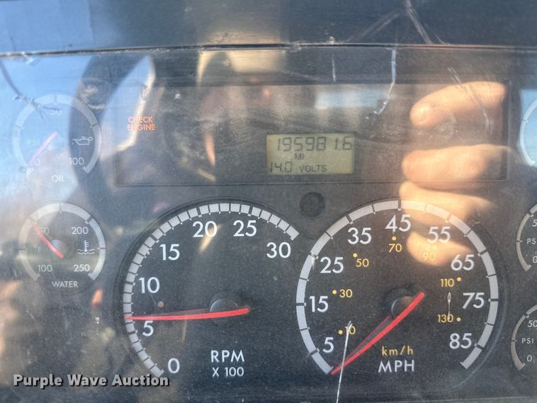 image for item DW4347 2004 Sterling L9500 ready mix truck