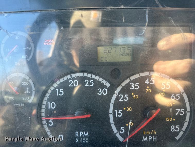 image for item DW4347 2004 Sterling L9500 ready mix truck