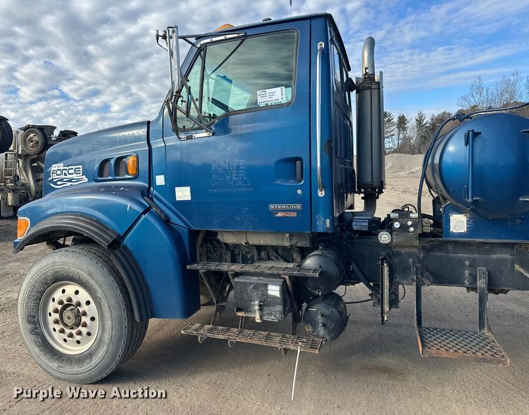 image for item DW4349 2003 Sterling L-Line ready mix truck