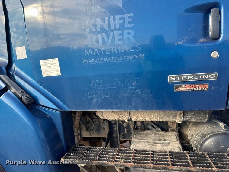 image for item DW4349 2003 Sterling L-Line ready mix truck