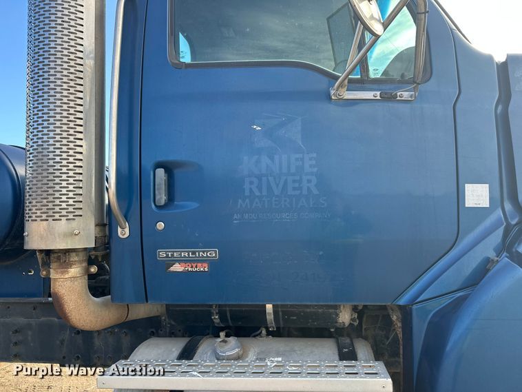 image for item DW4349 2003 Sterling L-Line ready mix truck