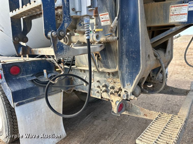 image for item DW4349 2003 Sterling L-Line ready mix truck