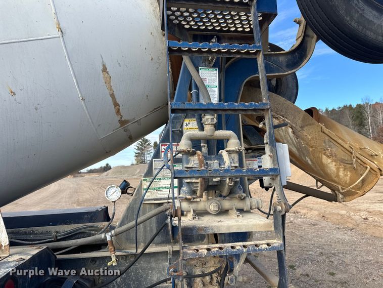 image for item DW4349 2003 Sterling L-Line ready mix truck