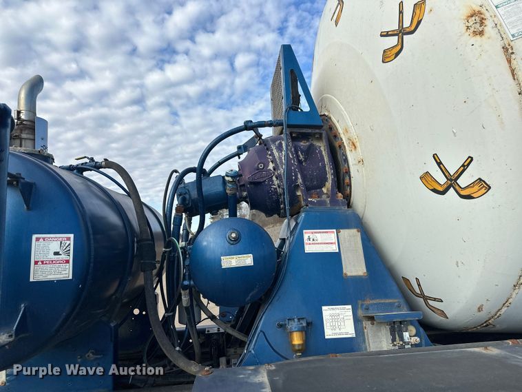 image for item DW4349 2003 Sterling L-Line ready mix truck