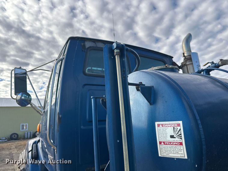 image for item DW4349 2003 Sterling L-Line ready mix truck