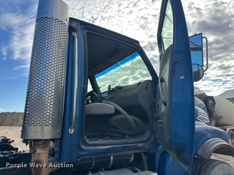 image for item DW4349 2003 Sterling L-Line ready mix truck