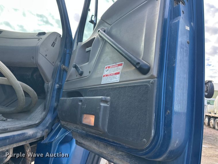 image for item DW4349 2003 Sterling L-Line ready mix truck